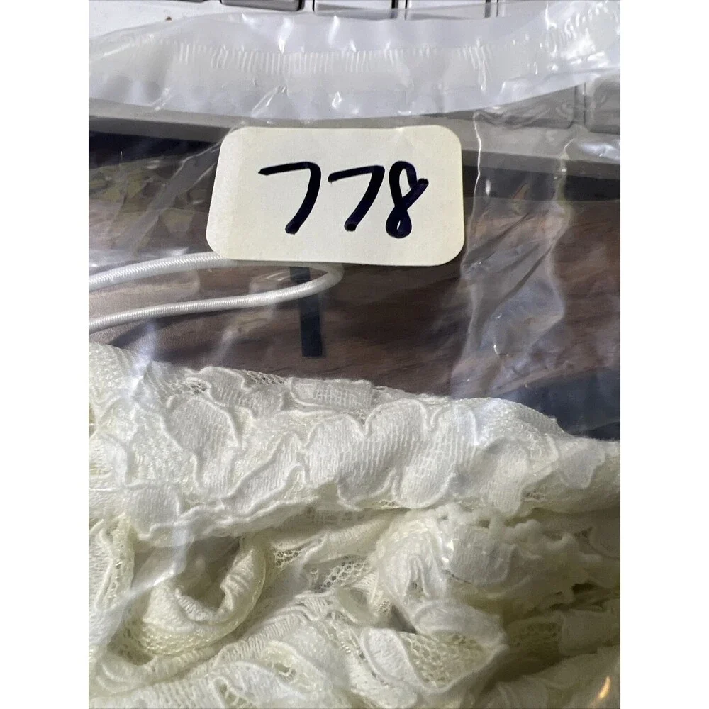 Fashion Nova Jr Womens Mini Dress Size Medium Lace Lined White Bell Sleeve Prom